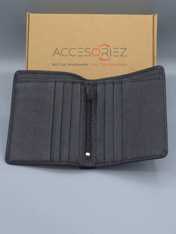 Black wallet with Accesoriez box in the background